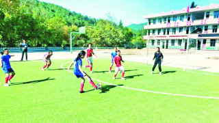 宁化曹坊中心学校开展阳光体育活动 铸就山乡孩子的足球梦