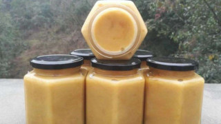 蜂蜜保会过期吗 加工过的蜂蜜出现酸味说明变质了